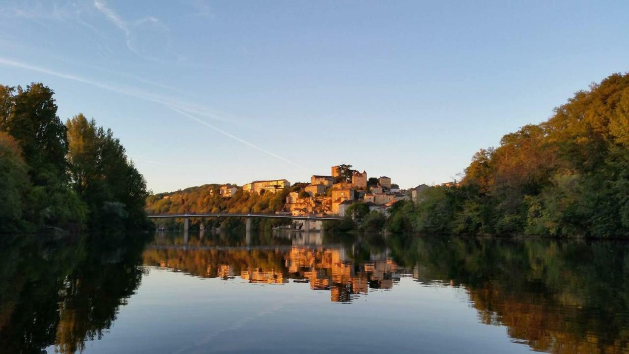Liberlulle At La Brise Puy-l'Eveque Exterior photo
